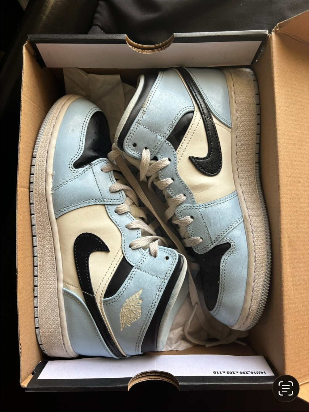 NEED SOLD ASAP WILL NEGOTIATE OFFERS Air Jordan 1 Mid Pale Blue
